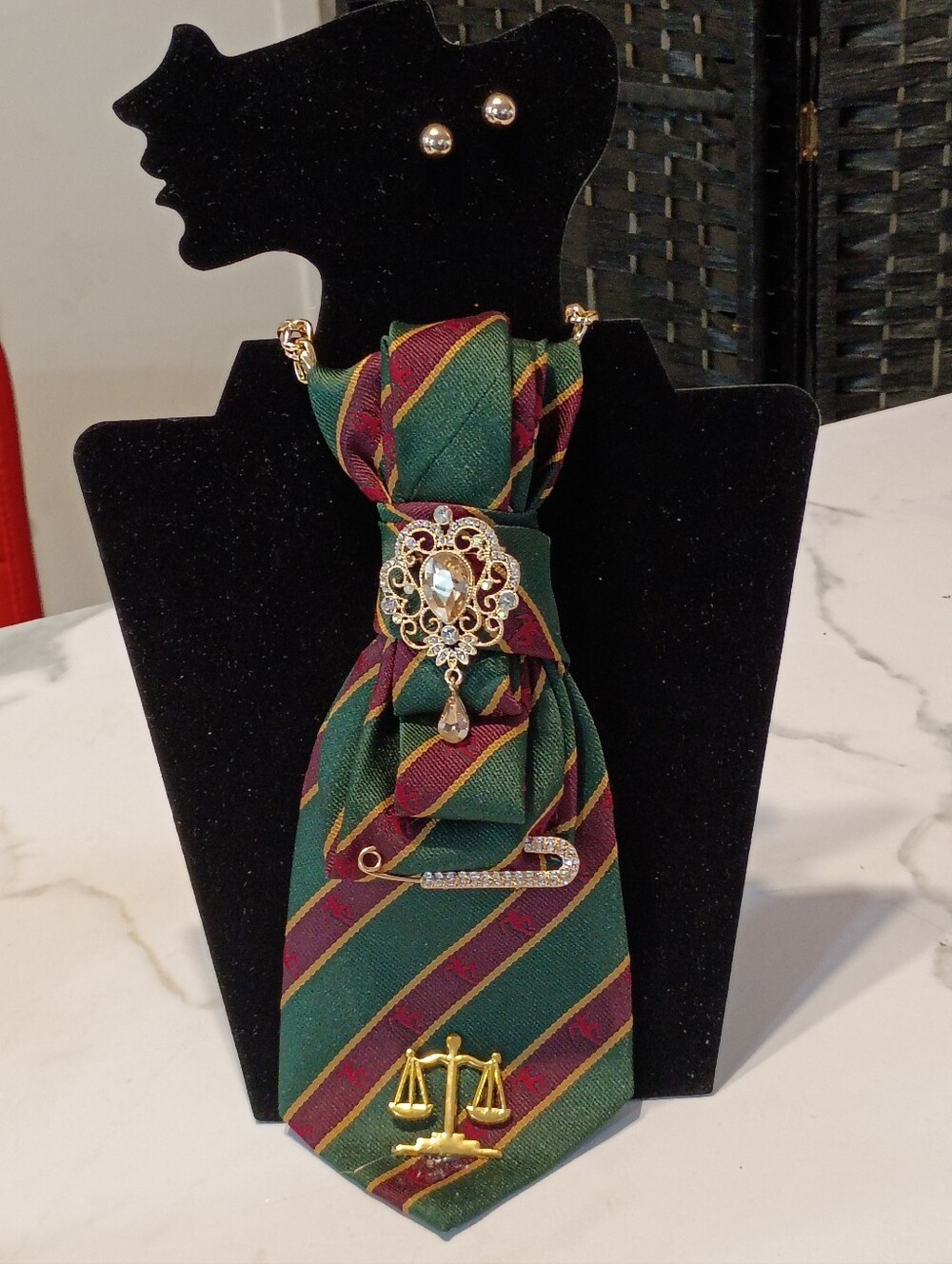 GiGi's Chic' Tie Gold-Tone Brooch Accent Green, Burgundy Striped Tie Necklace